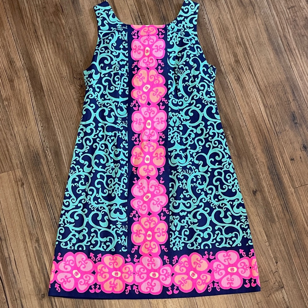 Lilly Pulitzer women Dress with Blue and Pink Patterns 10 new